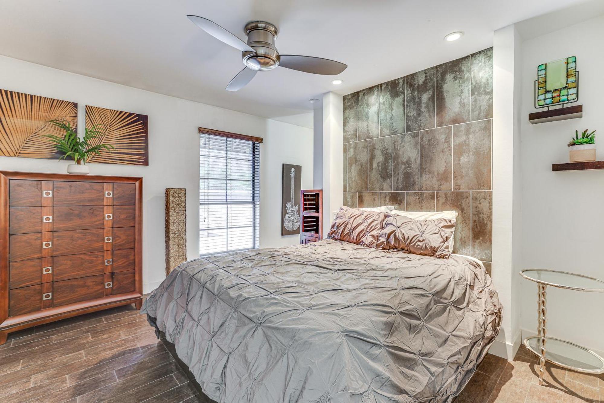 Elegant 16 Mi To Downtown! *