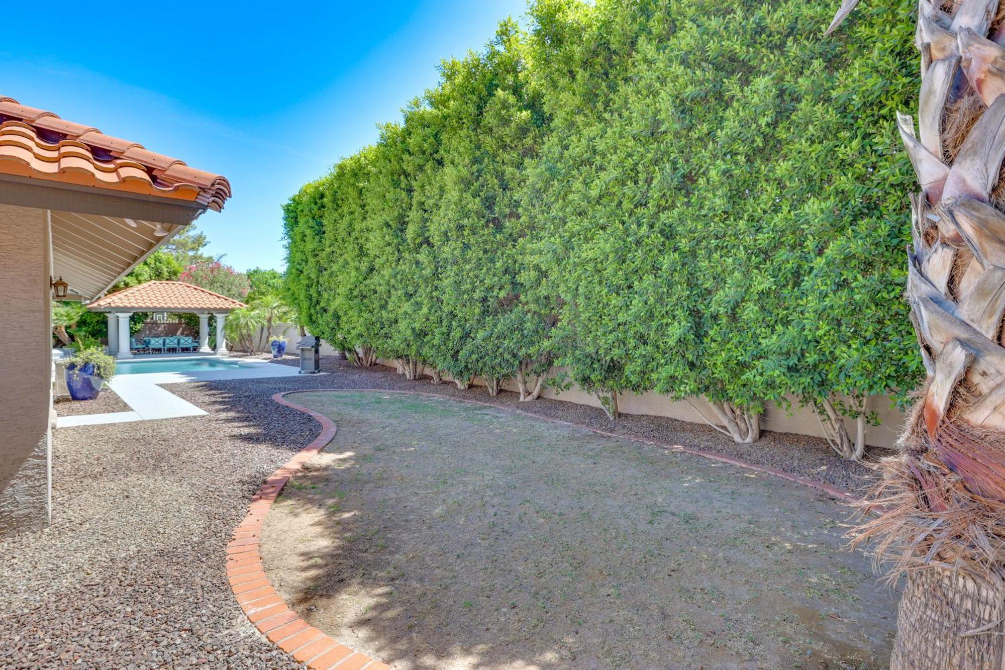 Holiday home Elegant 16 Mi To Downtown!